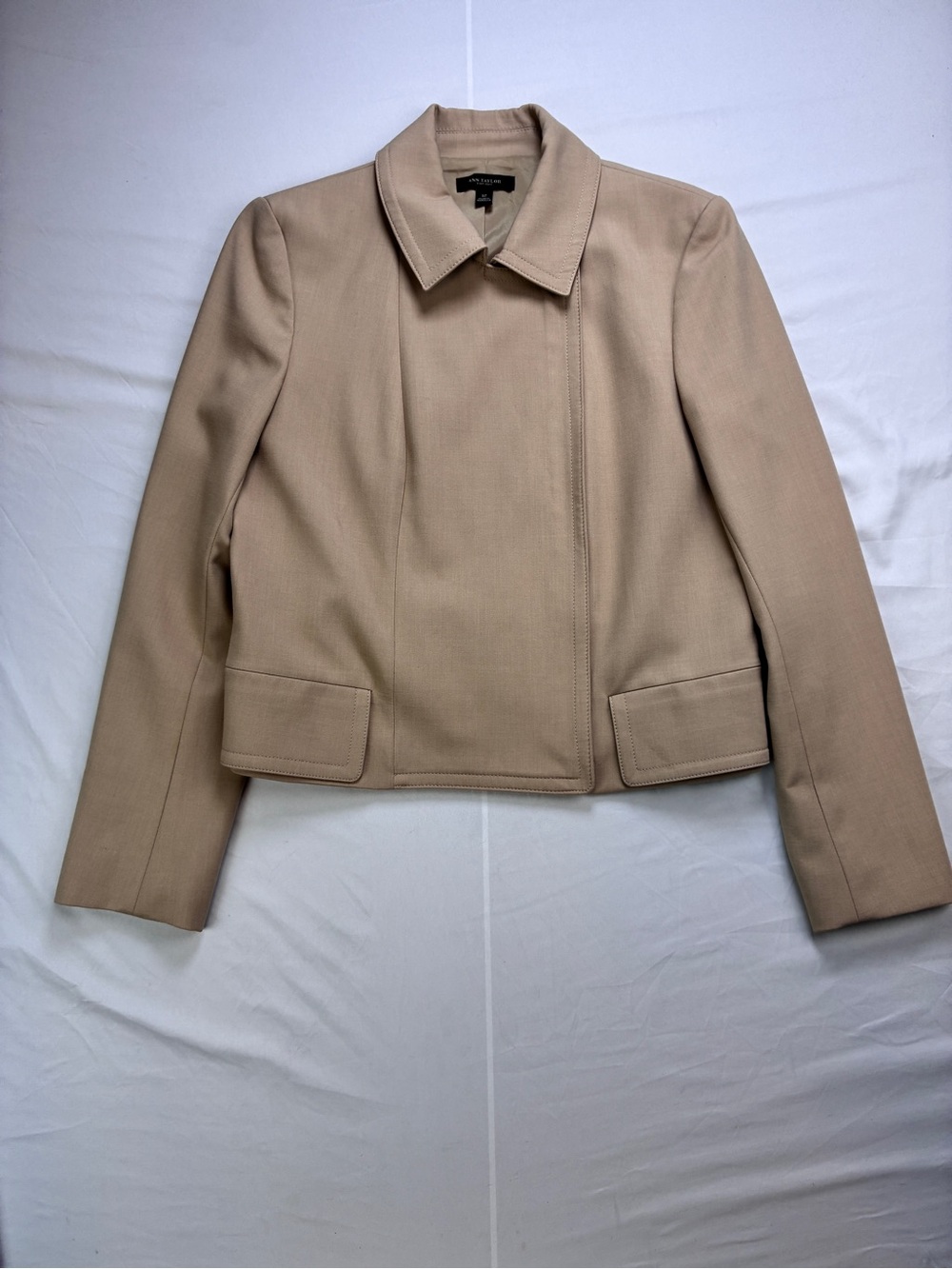 Ann Taylor Tan/Beige Cropped Blazer/Suit Jacket Sz 12 Adjustable Neutral